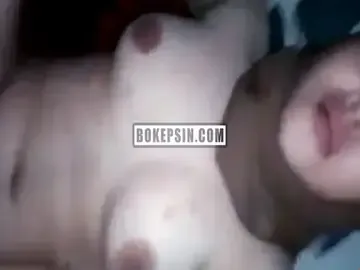 Genjot Memek Mulus Adek Jilbab Coklat Squirt